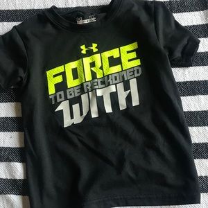 Boys 3t under armour tee